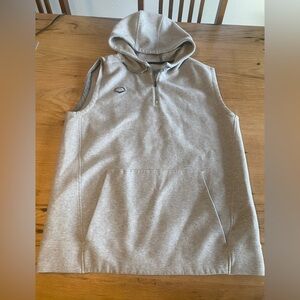 Evoshield‎ Gray Sleeveless Hoodie Wimen’s XL Preloved